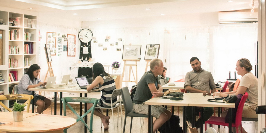 COOL CO-WORKING SPACE IN TOWN  - MADEEHUB